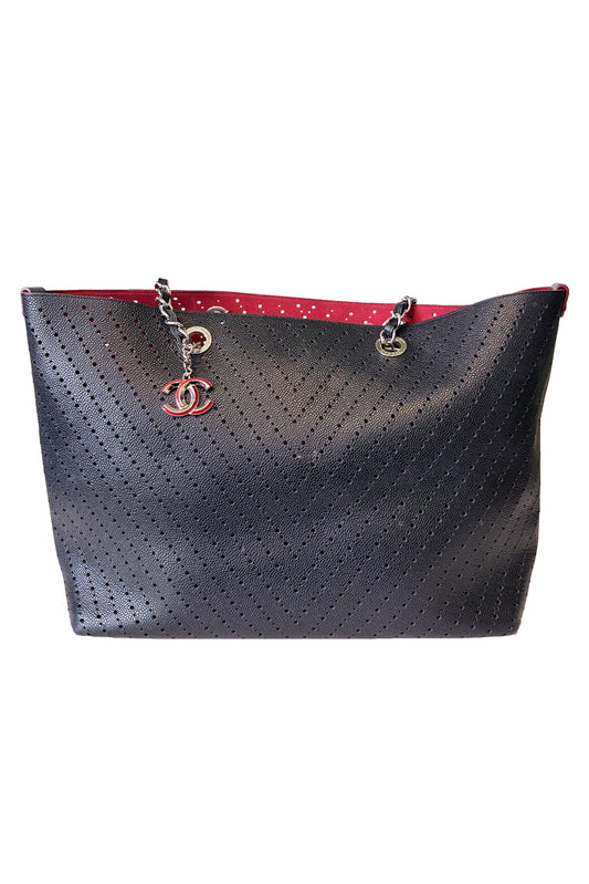BOLSO CHANEL PERFORATED GRAINED SHOPPING TOTE NEGRO/ROJO (SHW)