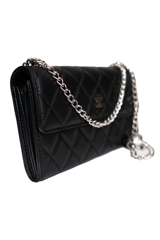CHANEL CLASSIC QUILTED FLAP LONG WALLET ON CHAIN RE-WORKED NEGRO