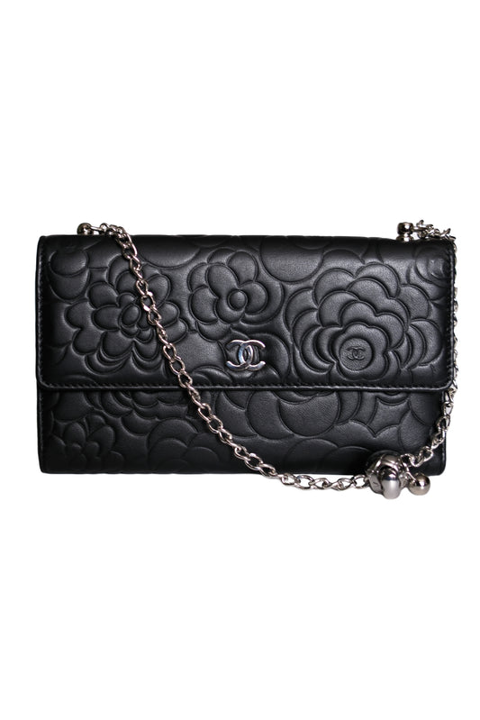 CHANEL CAMELLIA EMBOSSED FLAP LONG WALLET ON CHAIN RE-WORKED NEGRO