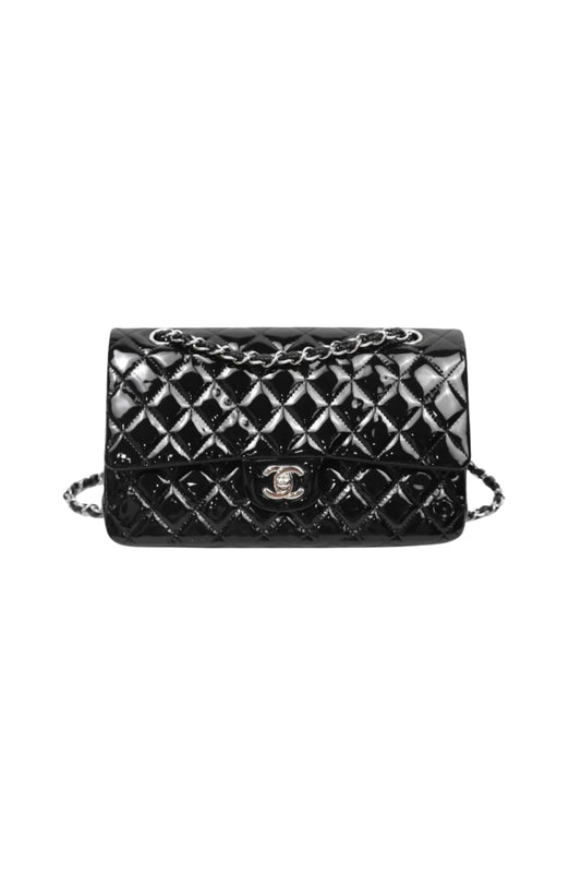 Chanel Small CC Funky Town Flap en cuero Lambskin negro acolchado con herrajes Aged Gold.