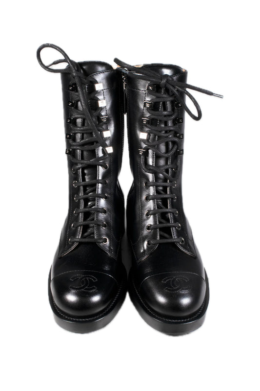 BOTAS CHANEL LACE UP COMBAT BOOTS NEGRO