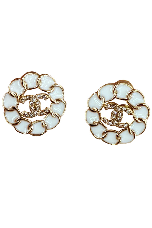 CHANEL CHAIN LINK CC LOGO EARRINGS - CRYSTAL GOLD HARDWARE & ESMALTE BLANCO