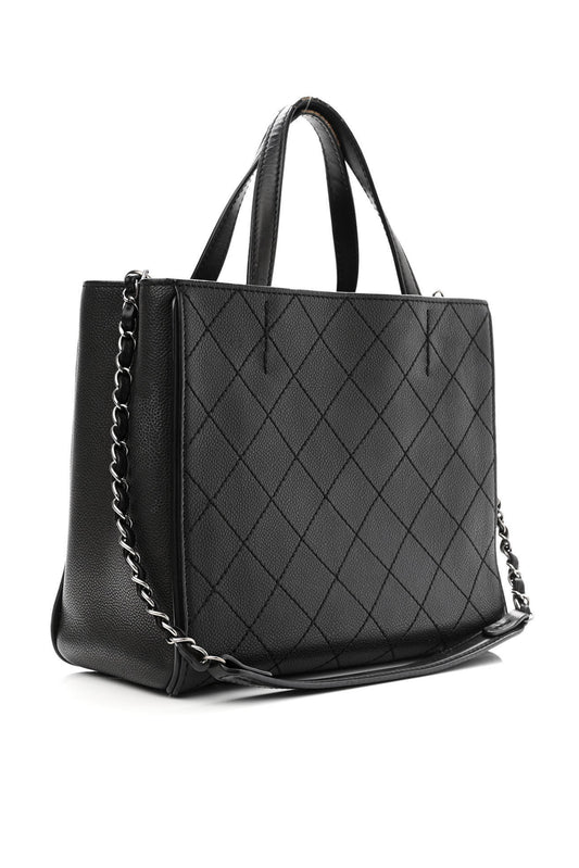 CHANEL HAMPTONS QUILTED LEATHER TOTE BAG NEGRO