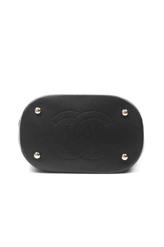 CHANEL QUILTED BUCKET BAG